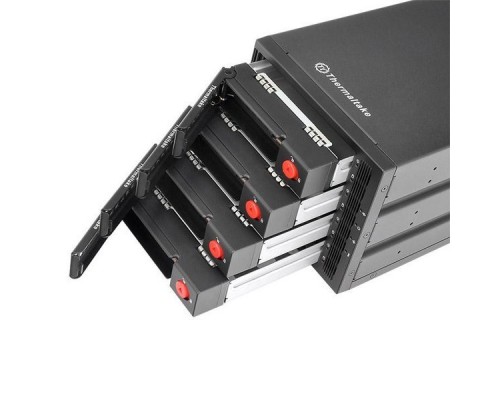 Сменный бокс для HDD/SSD Thermaltake Max 3504 SATA I/II/III/SAS металл черный hotswap 4