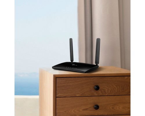 Маршрутизатор 300Mbps 4G LTE Router, 2 internal Wi-Fi antennas, 2 detachable LTE antennas